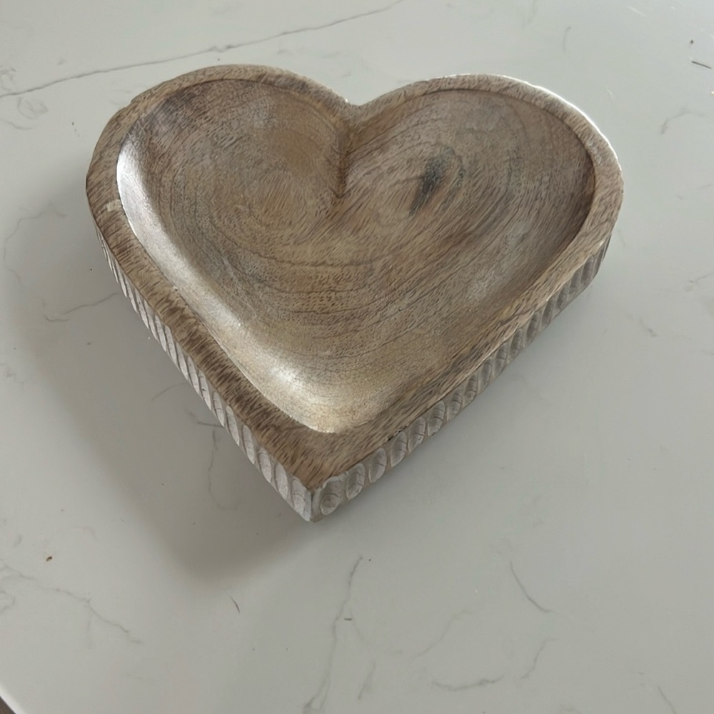 Wood heart dish